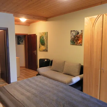 Zum Wasserfall Apartmán *