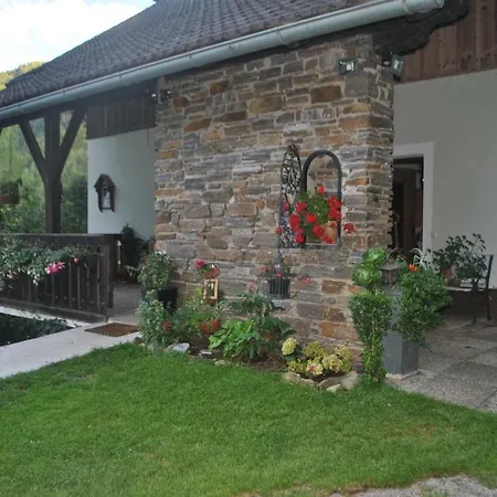 Zum Wasserfall Apartment